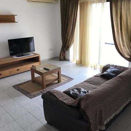 Swieqi Semi Detached Maisonette Saint Julian's Exterior foto