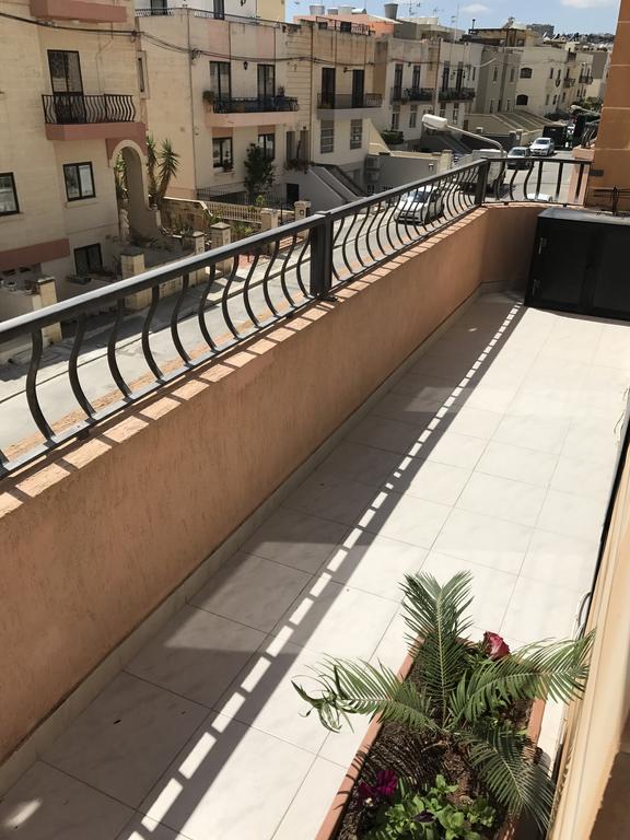 Swieqi Semi Detached Maisonette Saint Julian's Exterior foto