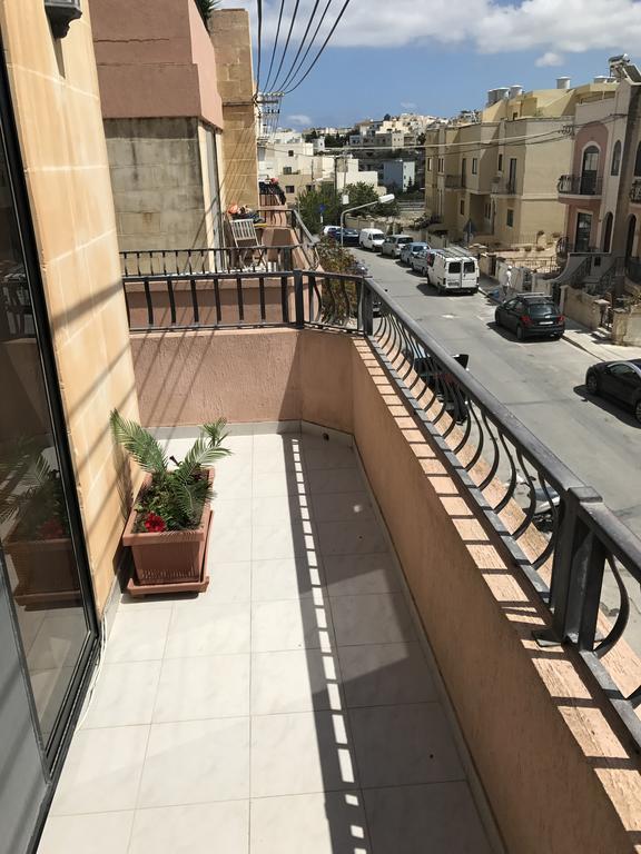 Swieqi Semi Detached Maisonette Saint Julian's Exterior foto