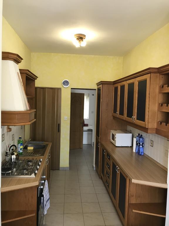 Swieqi Semi Detached Maisonette Saint Julian's Exterior foto